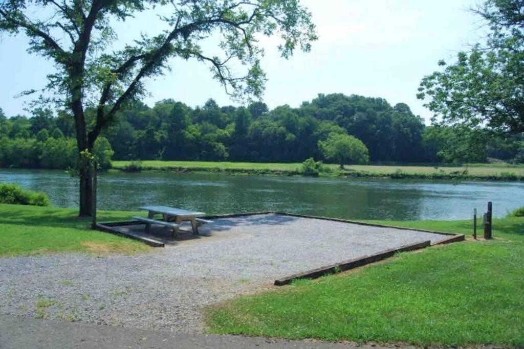 Charming House In Sevierville Family Friendly Quiet Location Close To Wilderness Kültér fotó